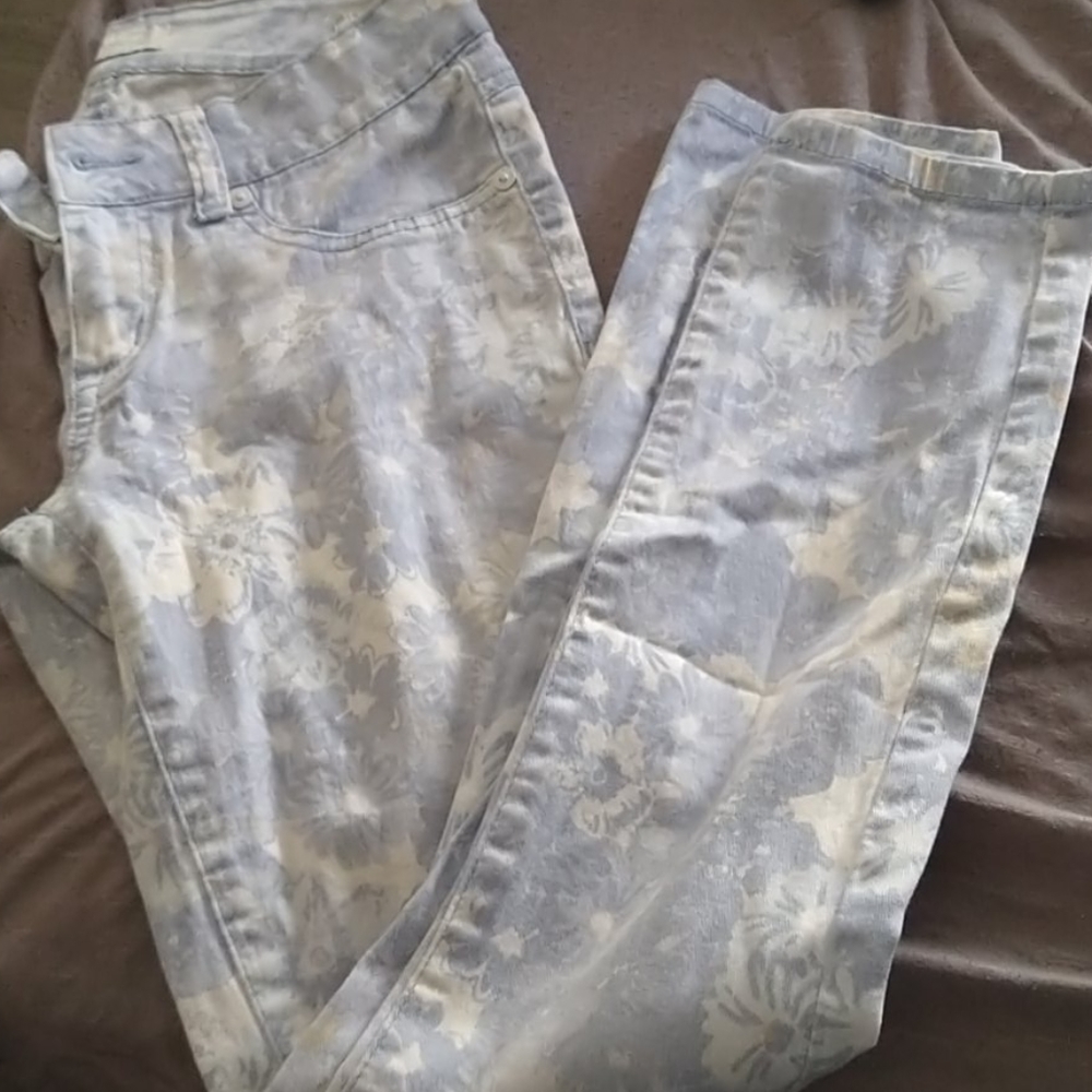 Flowery pants